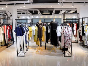 在廣州怎樣才能拿到優(yōu)質(zhì)的品牌折扣女裝批發(fā)貨源