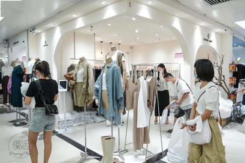 服裝批發城年中清倉大促，低至10元起，500元裝一麻袋！