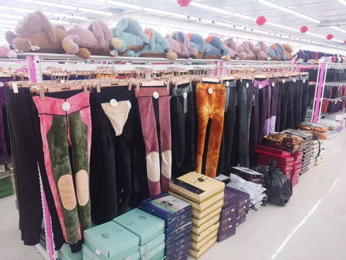 玉門火狐貍服裝批發城24號試營業 折扣巨獻，批發價格再創新低